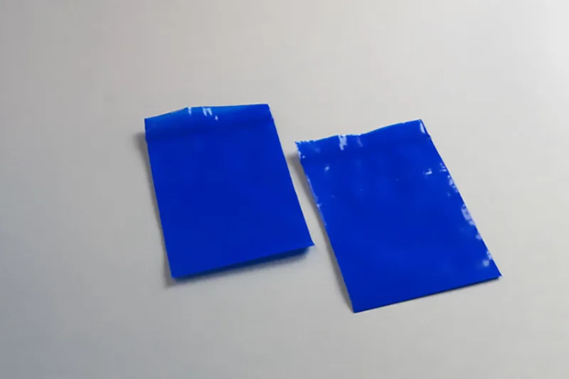 Opaque self-sealing bag - Image 2